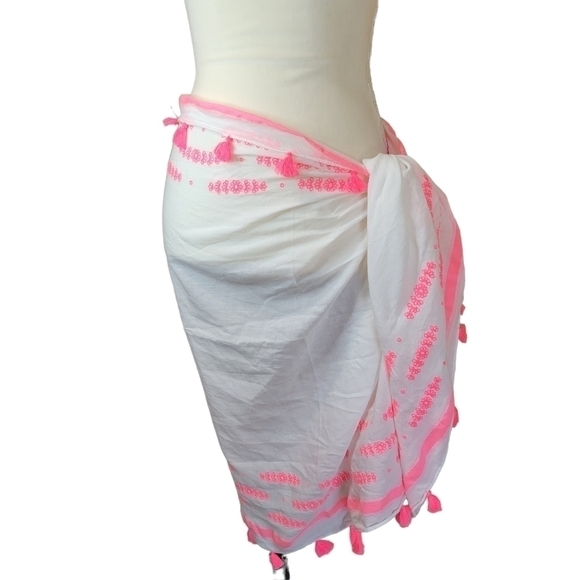 MULTI Use Wrap/Scarf in White and Neon Pink Embroidery - Picture 4 of 6